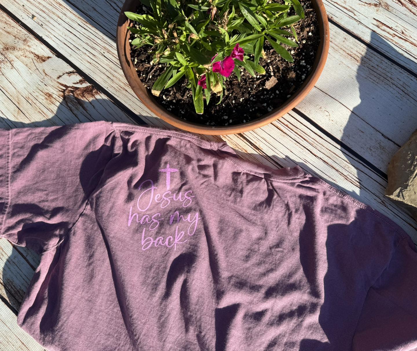 Jesus has my back- Back and pocket tee